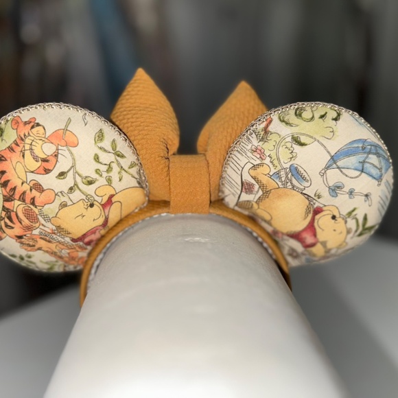 Custom Made Vintage Winnie the Pooh Minnie Ears Headband Pooh Bear Disney Ears - Picture 2 of 4